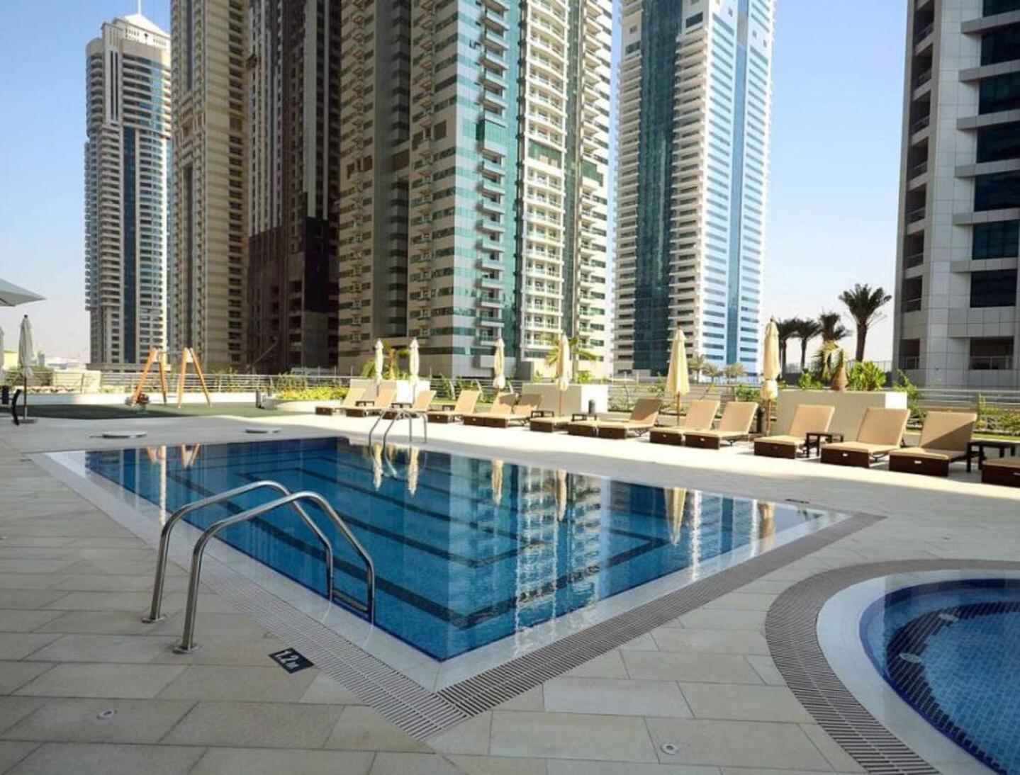 Sea & Palm View Elegant 1 Bedroom Apartment Dubai Bagian luar foto