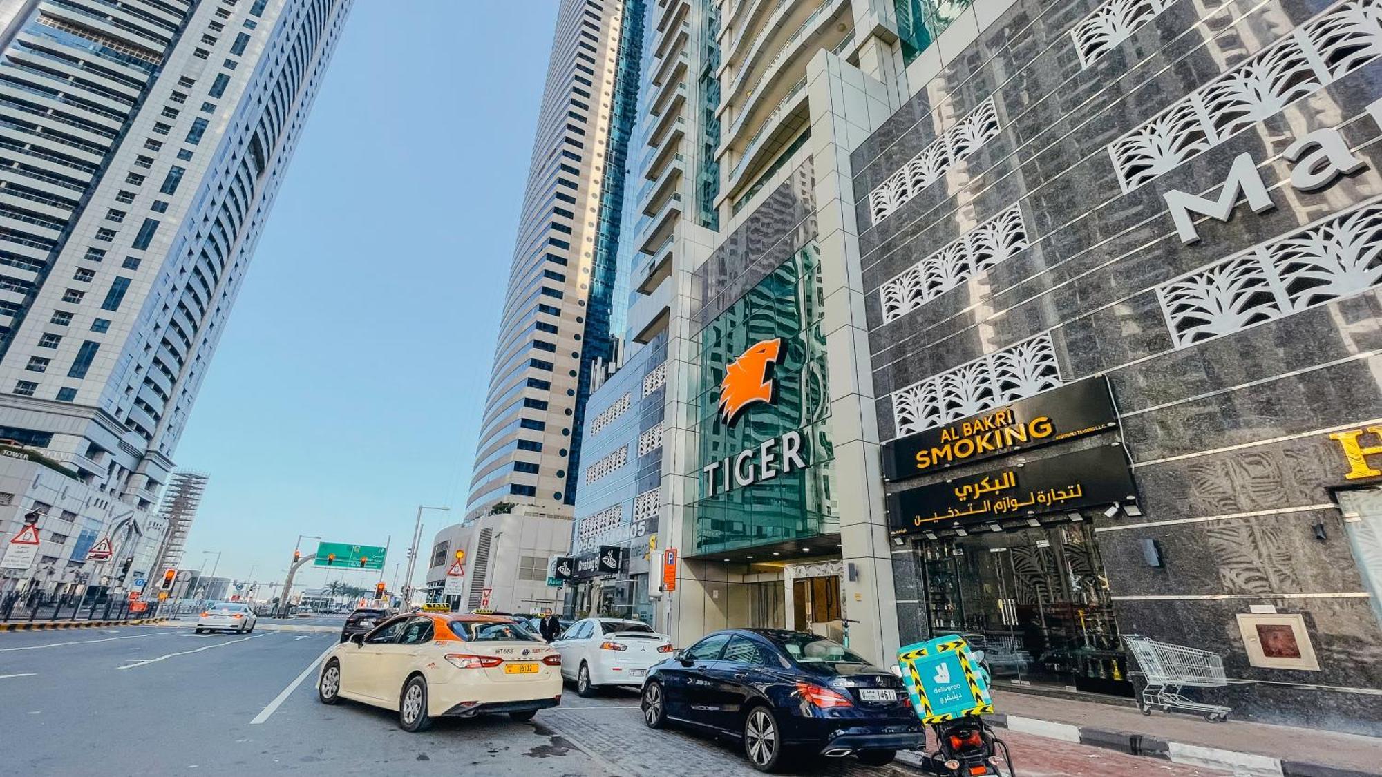 Sea & Palm View Elegant 1 Bedroom Apartment Dubai Bagian luar foto